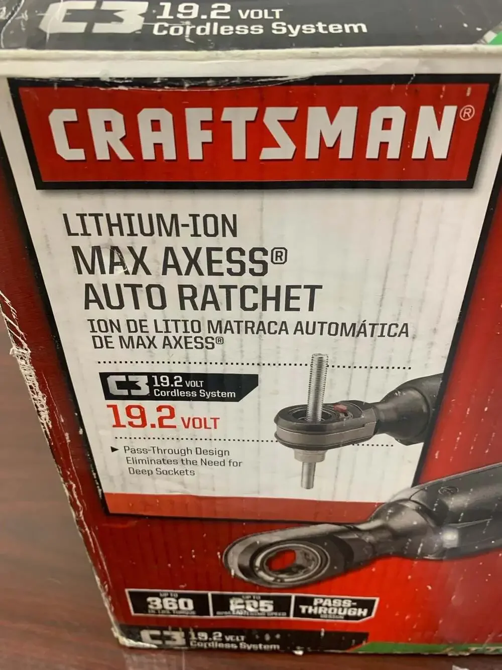 Craftsman C3 19.2V Max Axess Auto Ratchet w/ Battery and Socket Set. No charger